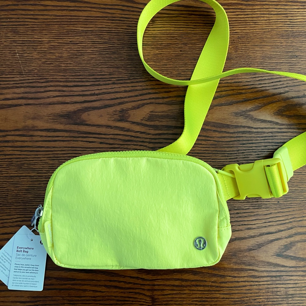 NWT Lululemon BeltBag - Electric Lemon 🍋